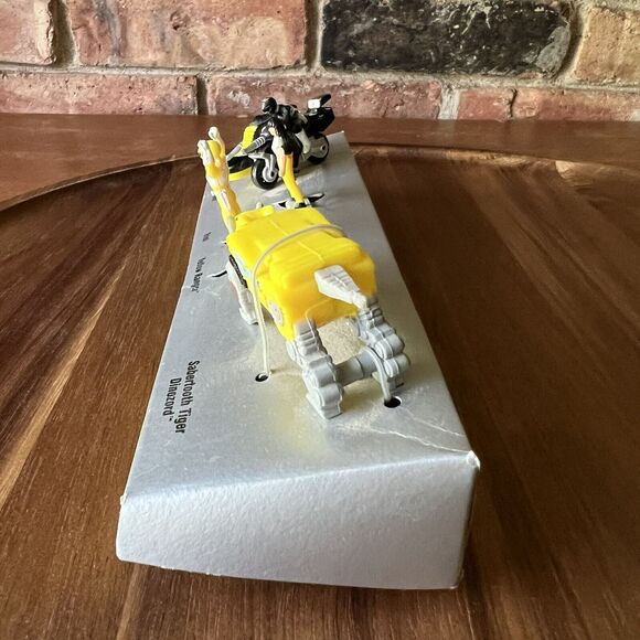 Micro Machines Mighty Morphin Power Rangers Set #4 Yellow Ranger Trini - Picture 5 of 16
